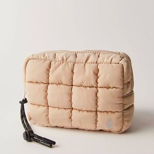 COPY - NWT Quilted Mini Case & Mayim 20oz Collapsible
 Carabiner Bottle